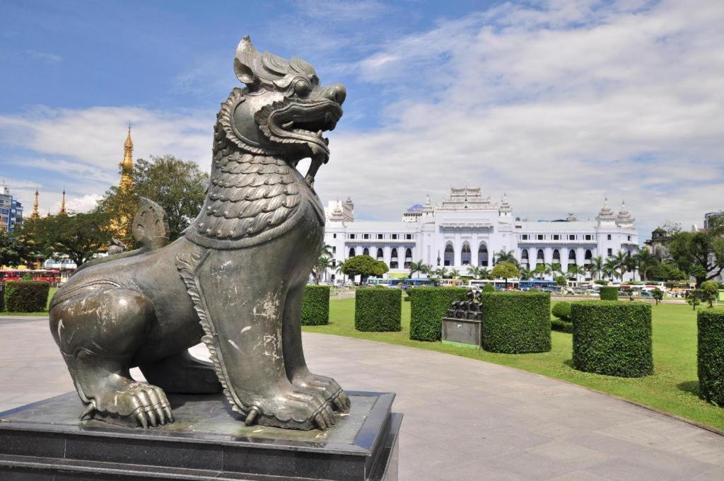 Jasmine Palace Hotel Yangon Exterior photo