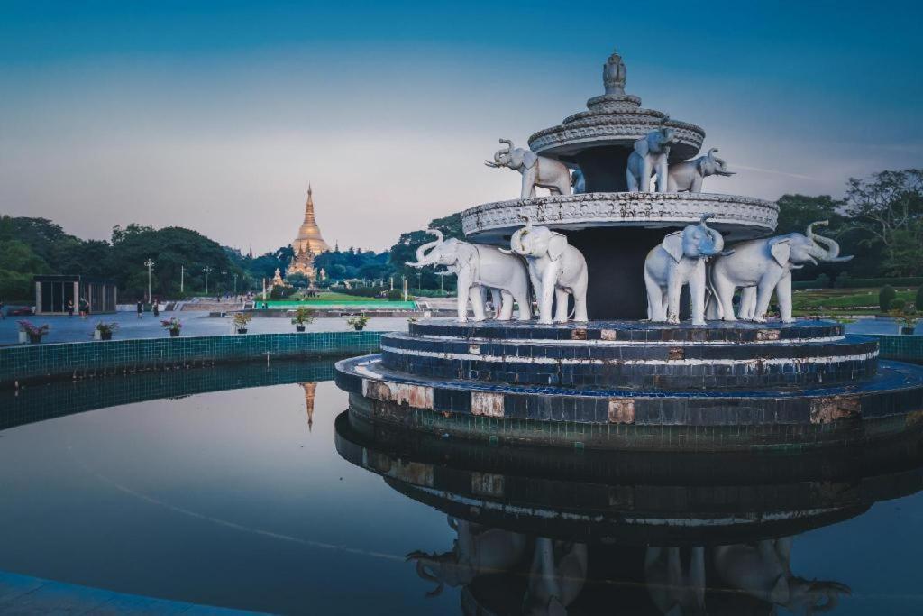 Jasmine Palace Hotel Yangon Exterior photo